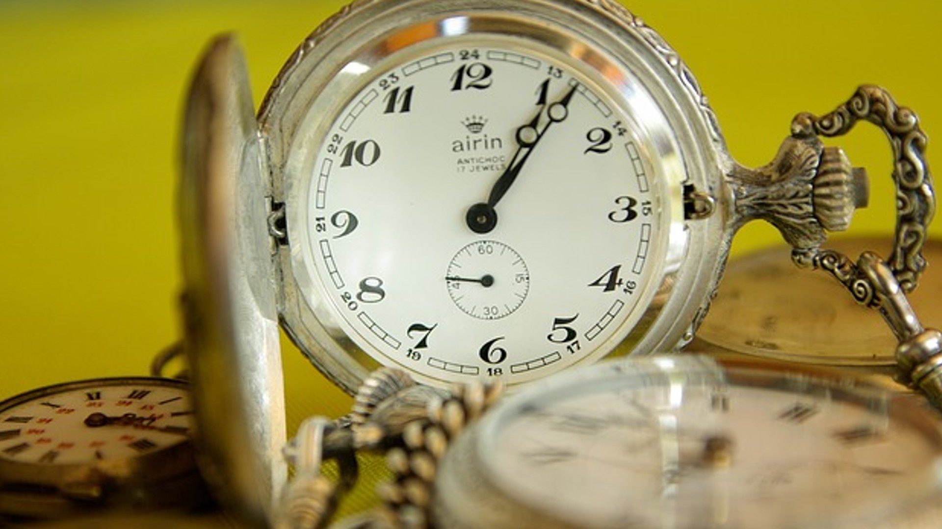 horloge propre horloge propre