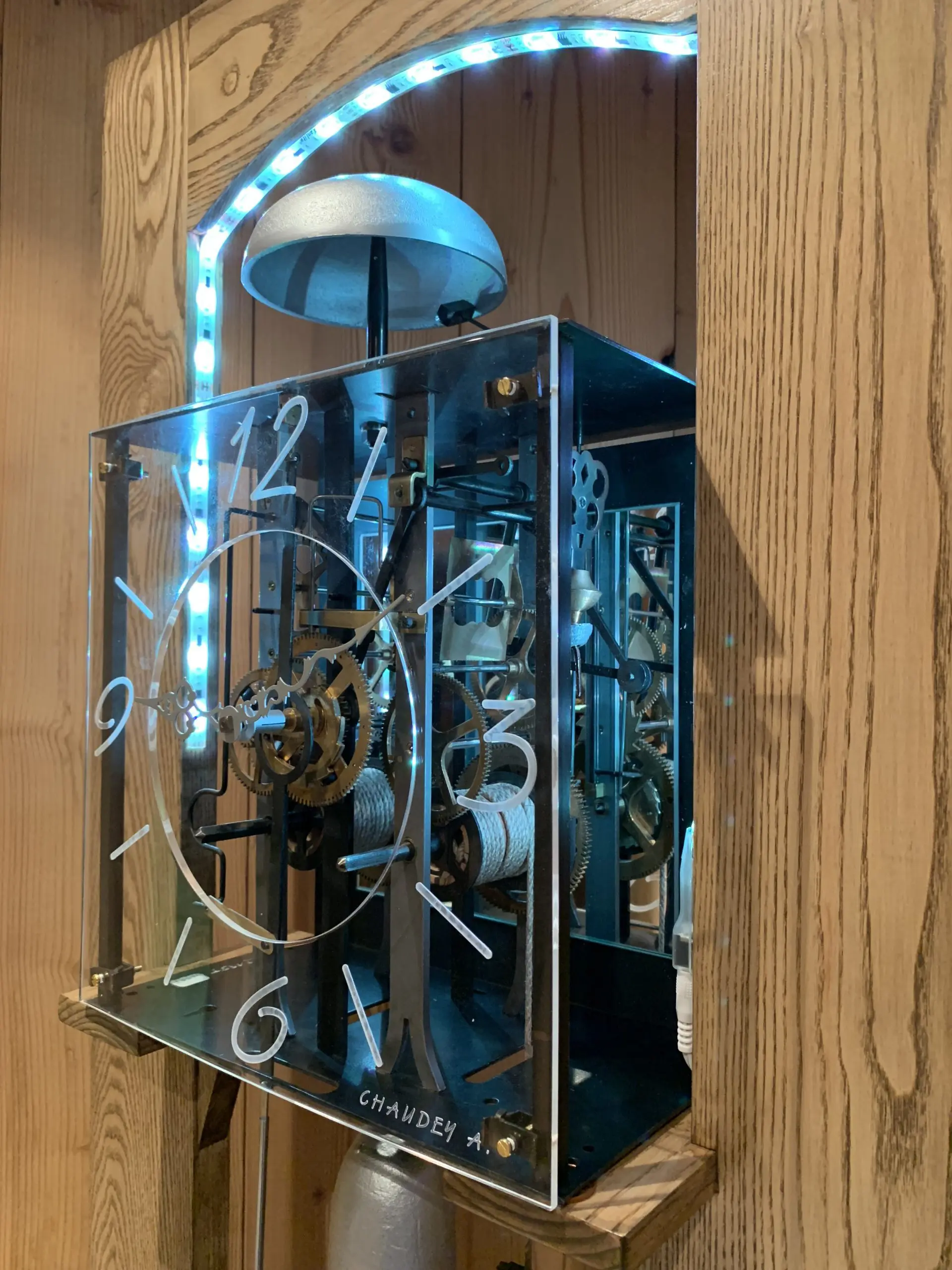 Mécanisme Pendule Horloge Comtoise – Cadran émail Bleuets – À Restaurer